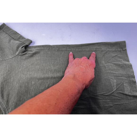 Sinsay Women's Green Top Size S V-Neck Tshirt Style Pre-Owned in fair condition - Picture 6 of 7